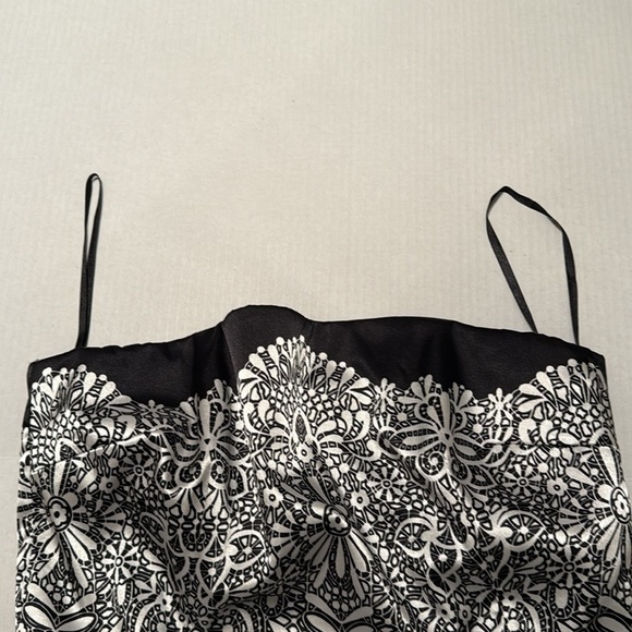 WHBM Black and White Print Satin Strapless Dress Size 12 - Picture 8 of 14